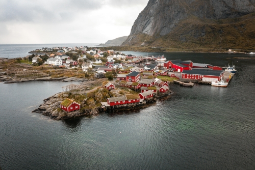 Lofoten: viaggio tra le meraviglie del nord norvegese